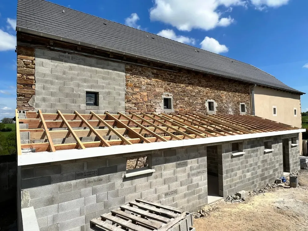 Rénovation charpente bois à Tauriac-de-Naucelle